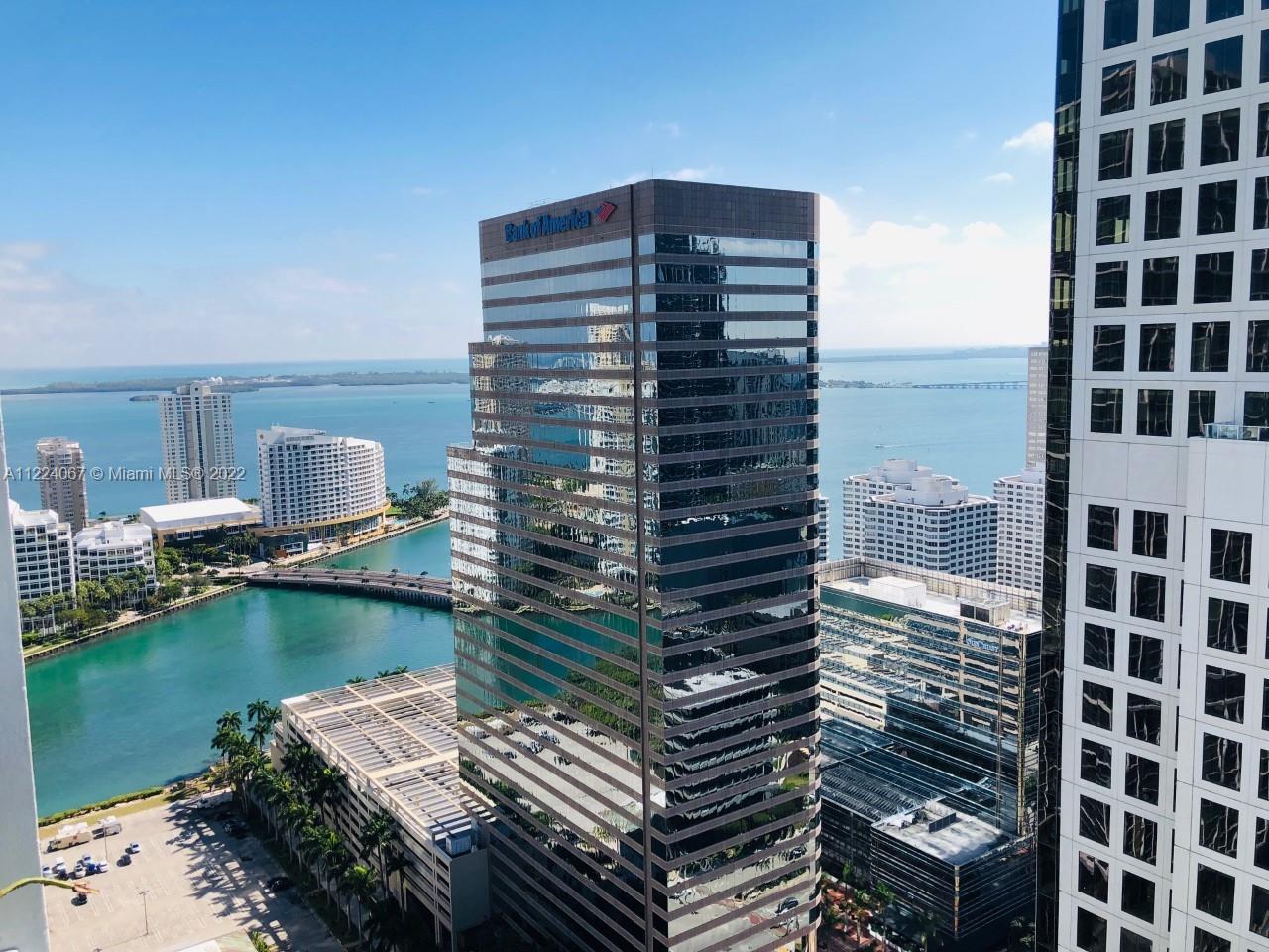 500 Brickell Ave # 3910