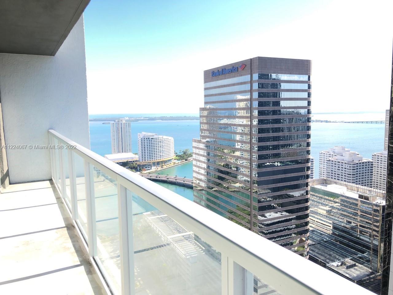 500 Brickell Ave # 3910