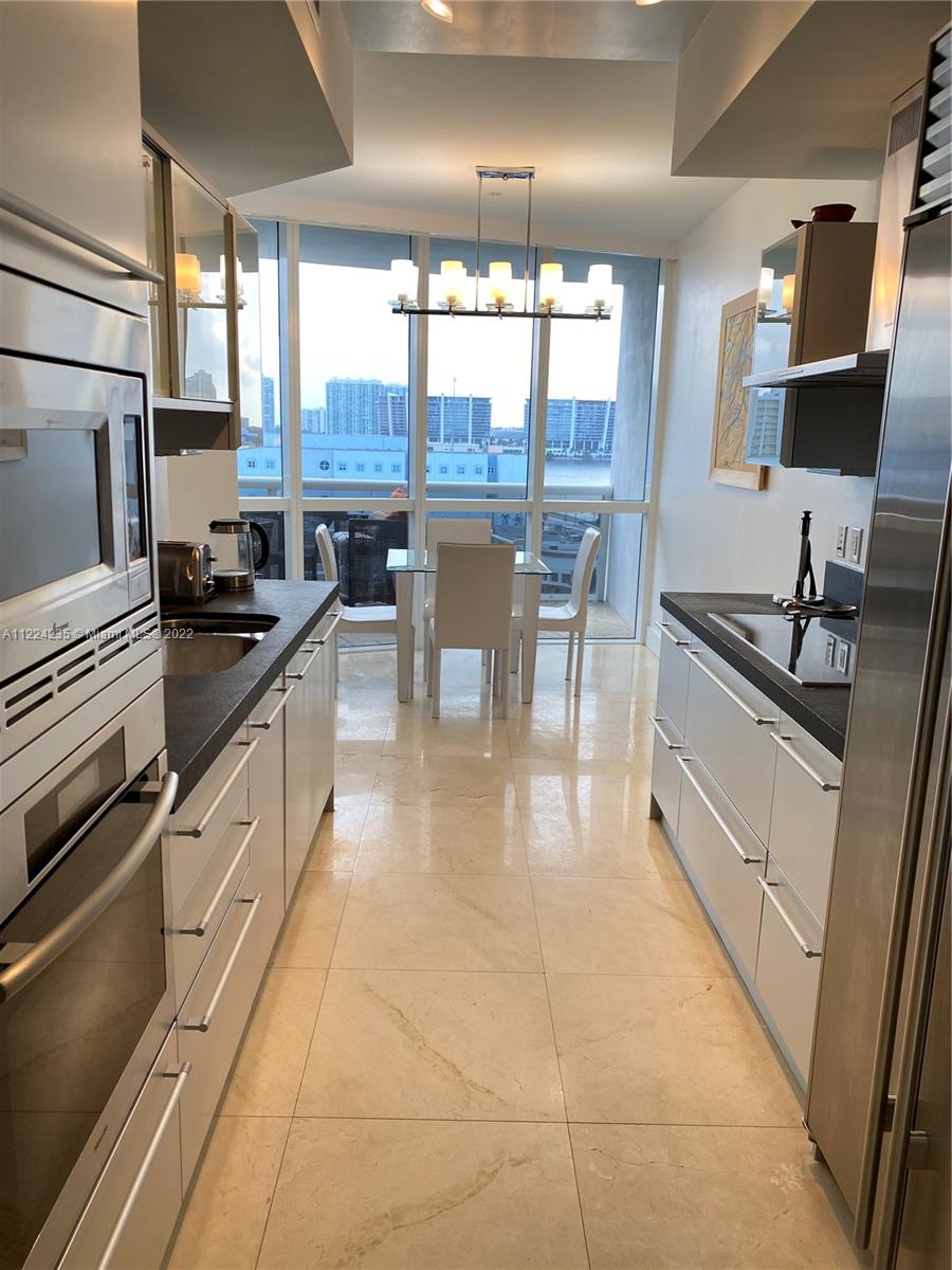 18201 Collins Ave # 901A