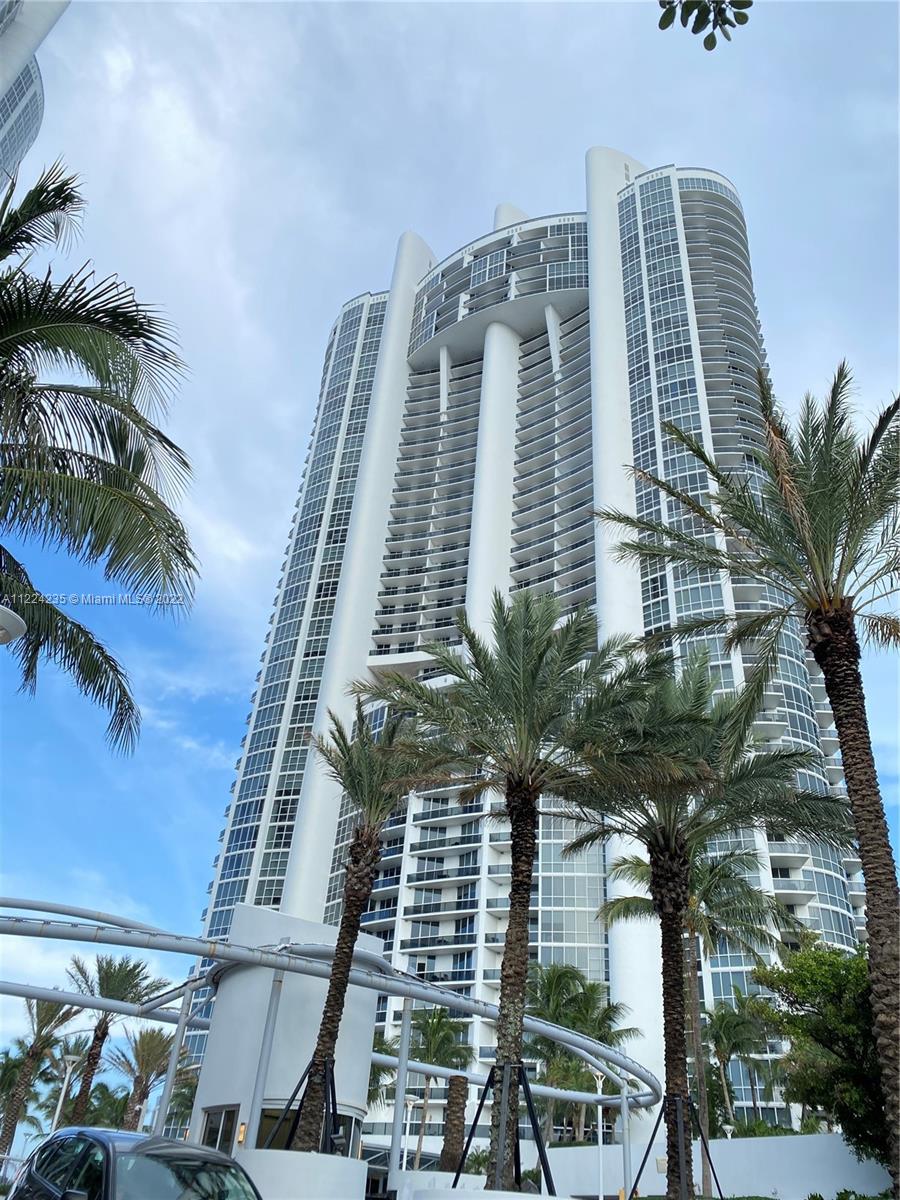 18201 Collins Ave # 901A