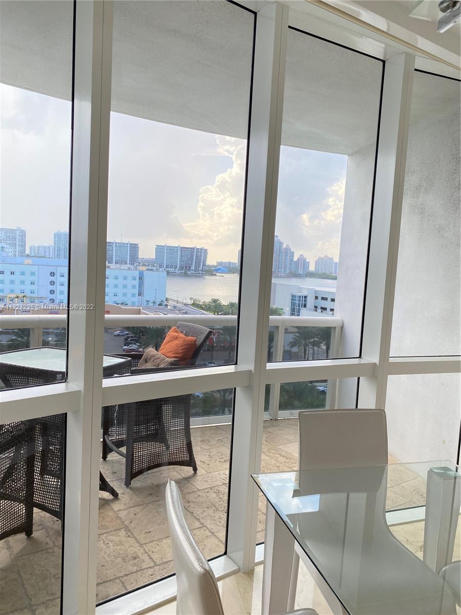 18201 Collins Ave # 901A