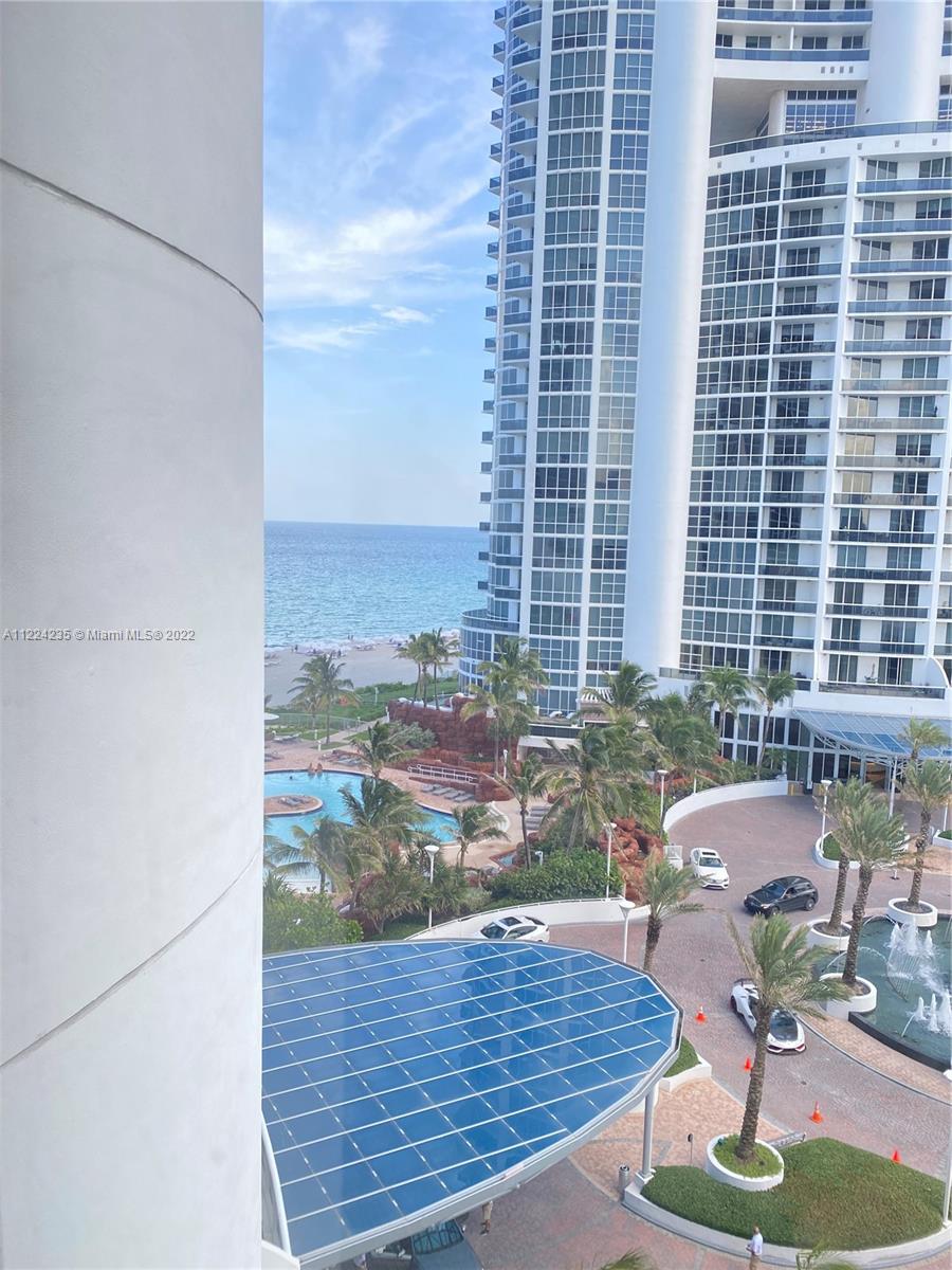 18201 Collins Ave # 901A