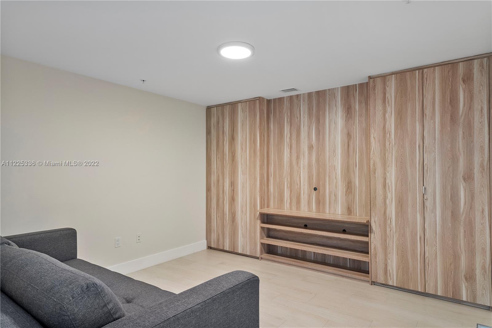 17111 Biscayne Blvd # 2304