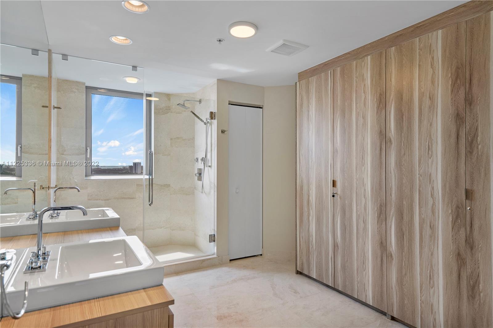 17111 Biscayne Blvd # 2304