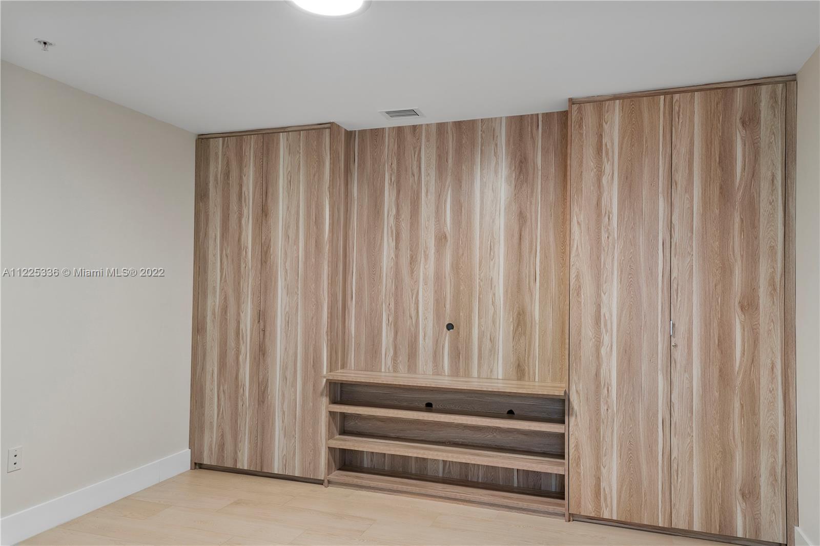 17111 Biscayne Blvd # 2304