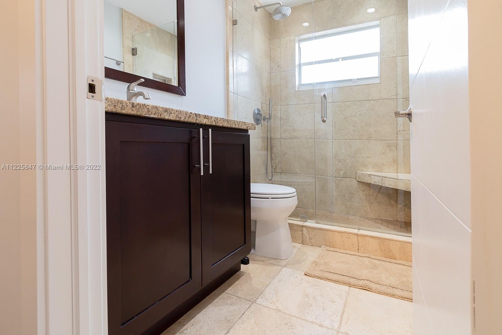 10075 NW 54th Ter