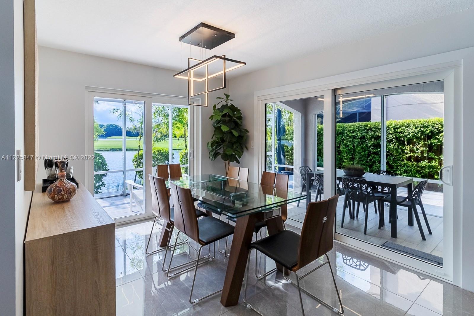 10075 NW 54th Ter