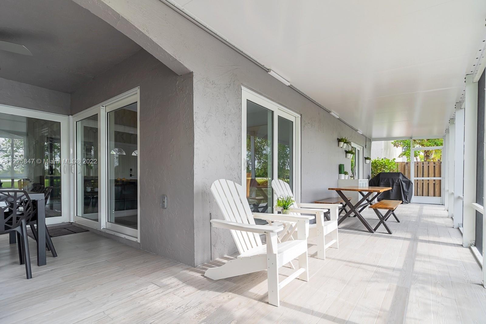 10075 NW 54th Ter