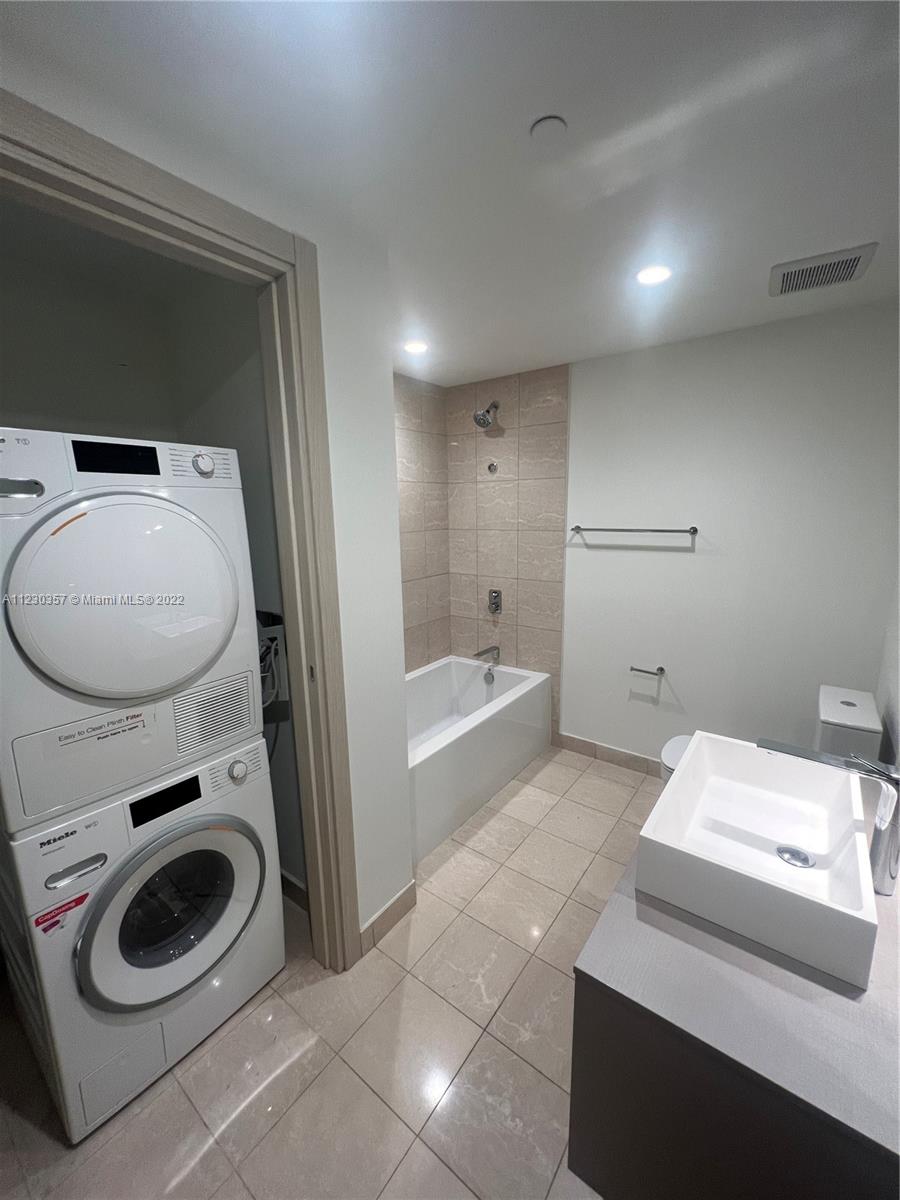 1000 Brickell Plaza # 1907