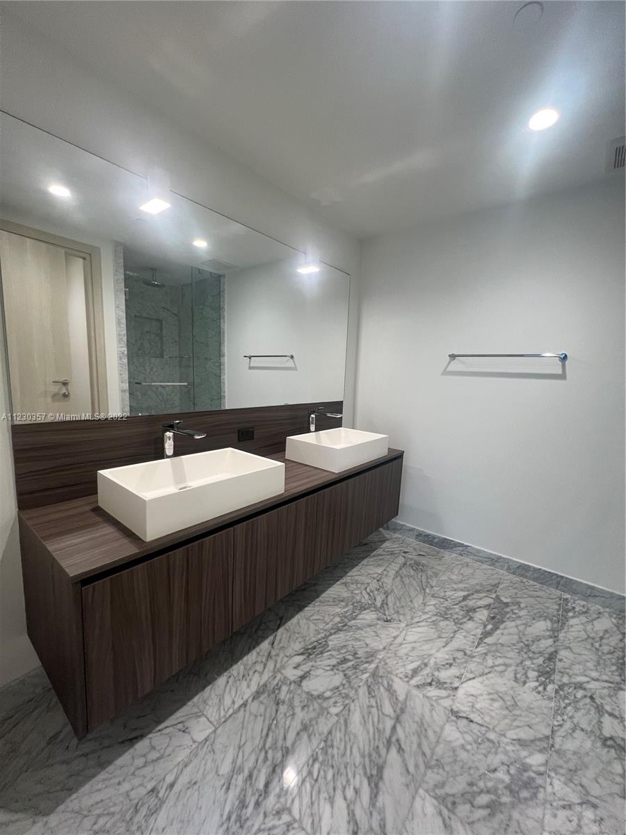 1000 Brickell Plaza # 1907