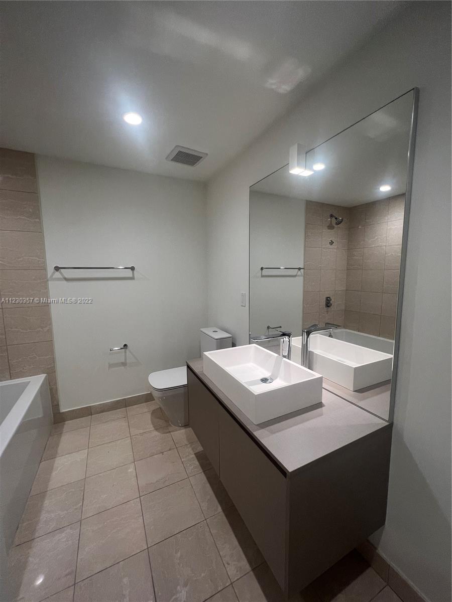 1000 Brickell Plaza # 1907