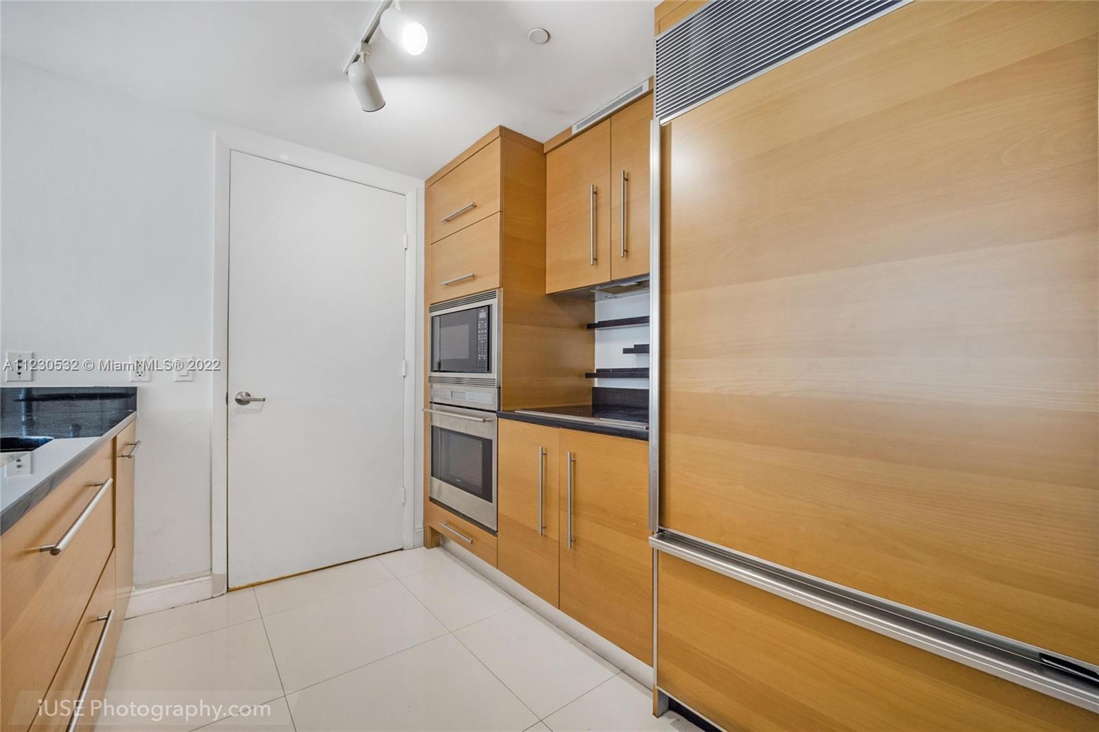 475 BRICKELL AVE # 2013
