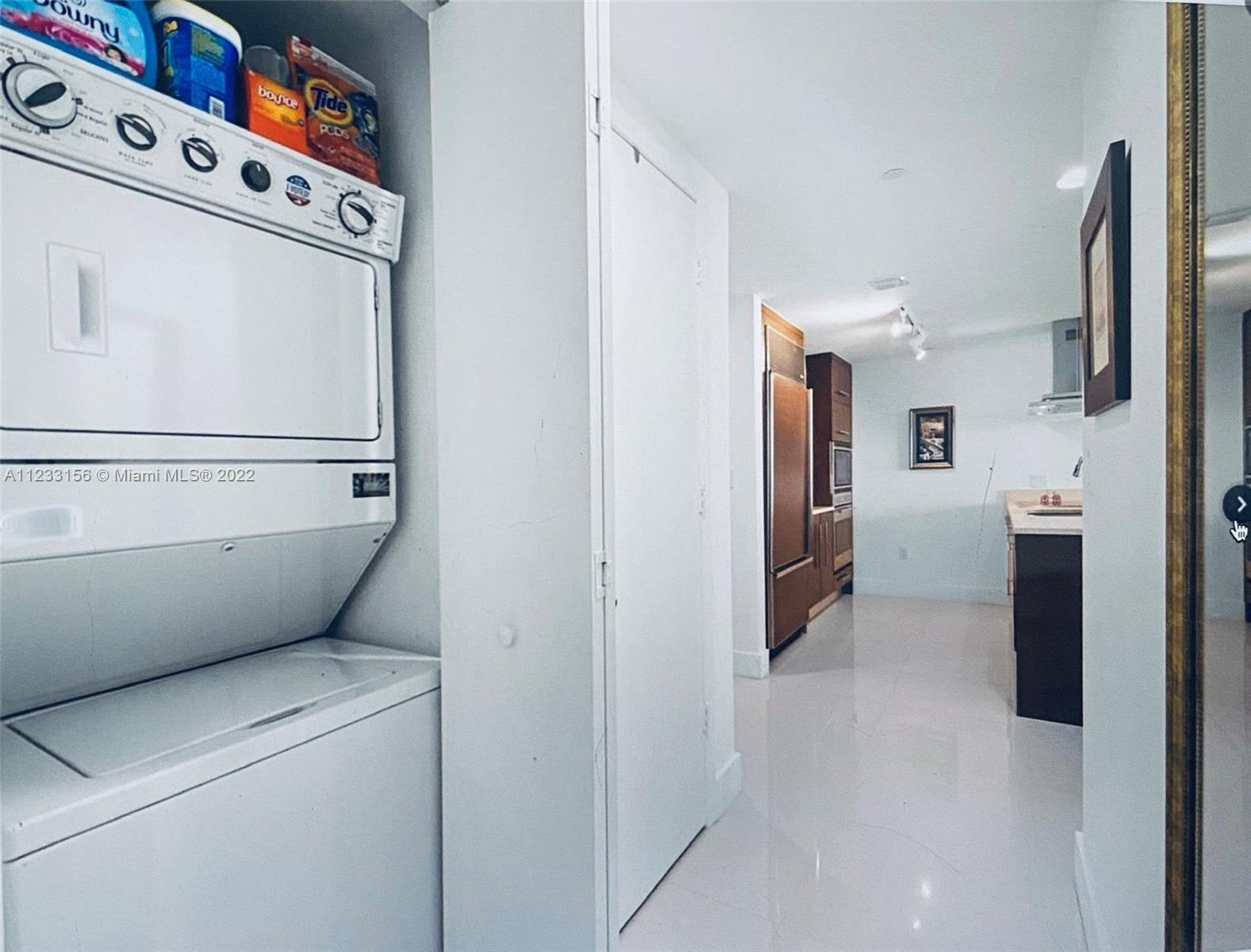 495 Brickell Ave # 5207