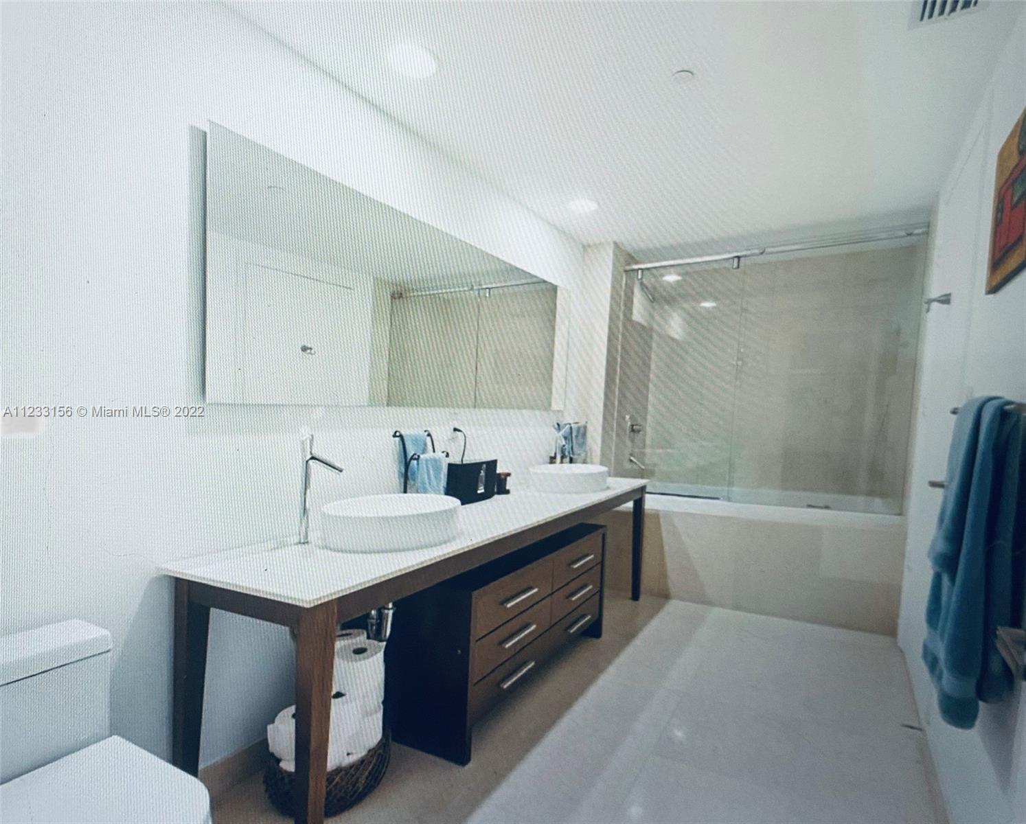 495 Brickell Ave # 5207