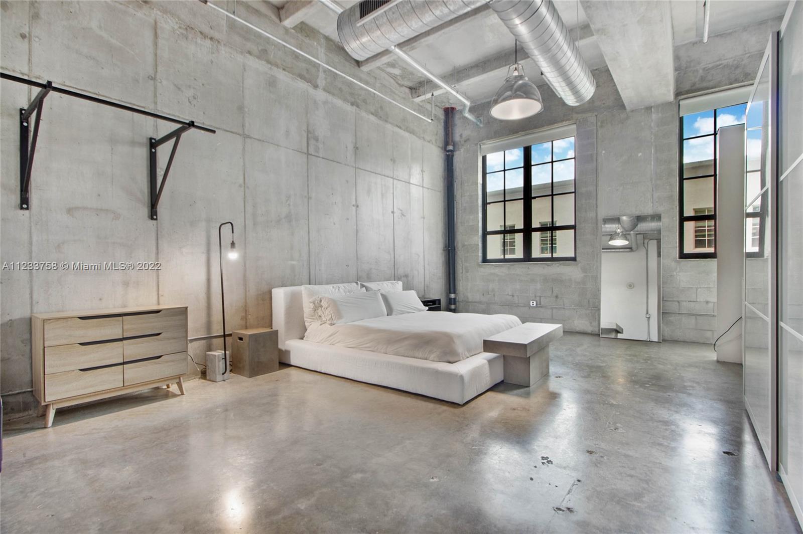 1749 NE Miami Ct Unit: 202