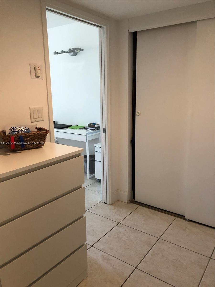 151 Crandon Blvd # 127