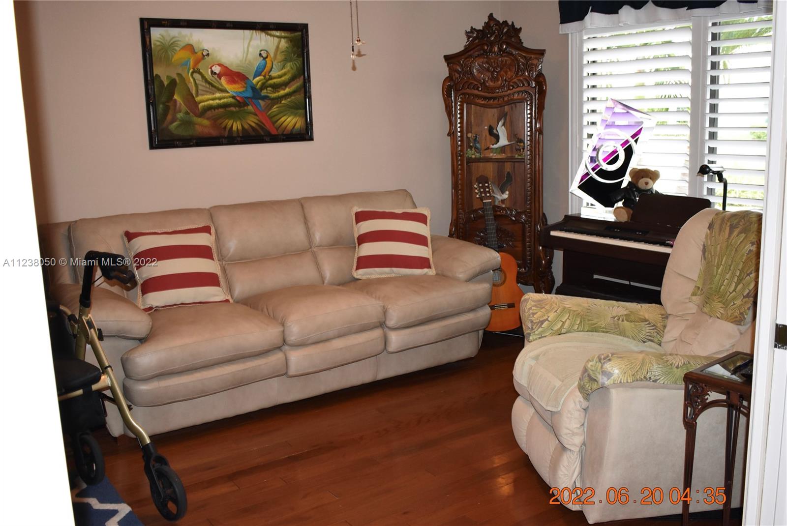 6120 Petaluma Dr