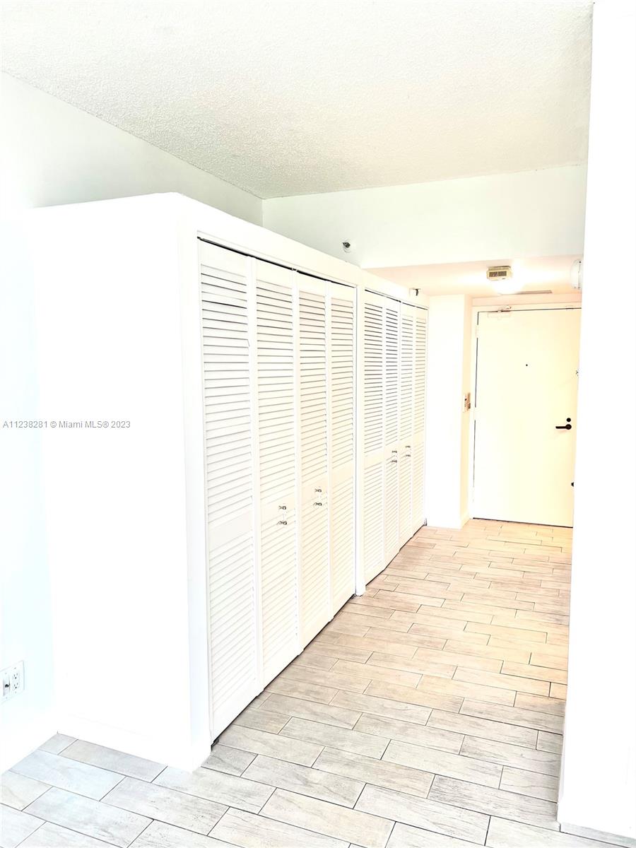 520 Brickell Key Dr # A917