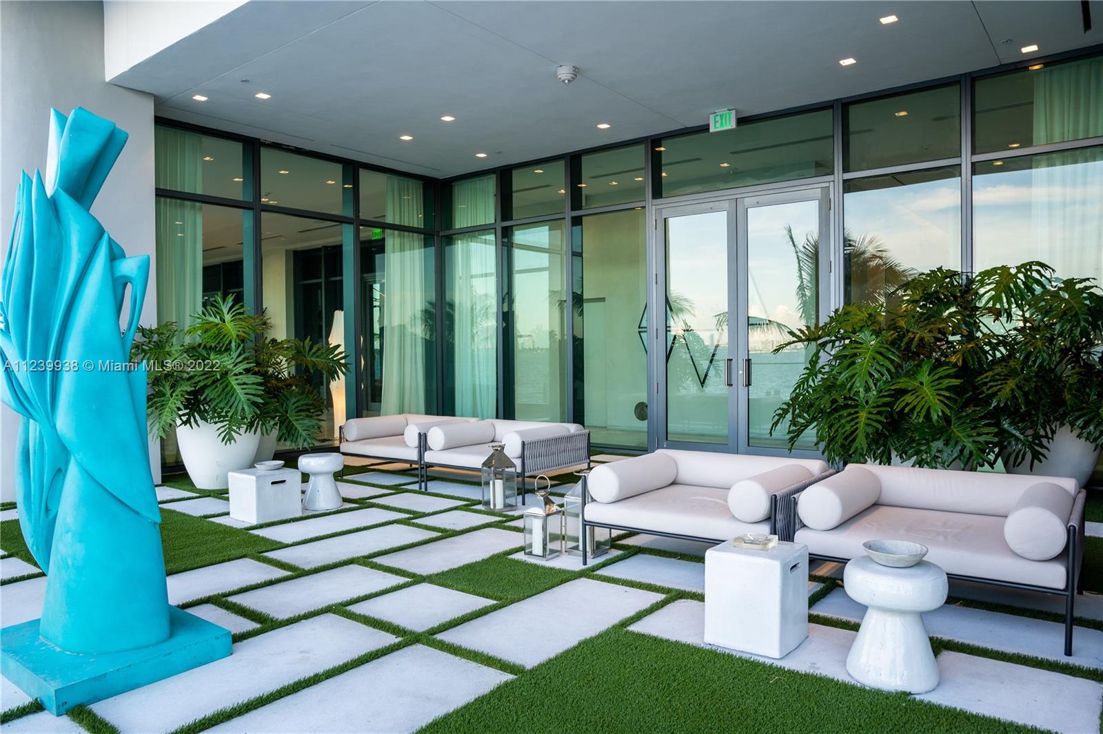 3131 NE 7th Ave Unit: PH4903