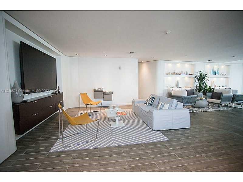 2602 E HALLANDALE BEACH BLVD Unit: R2504