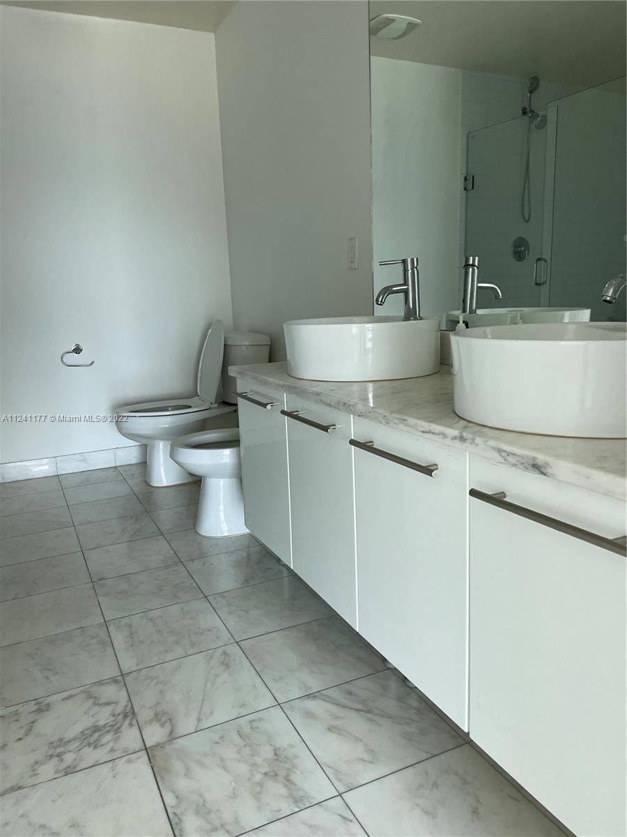 888 BISCAYNE BLVD # 3704