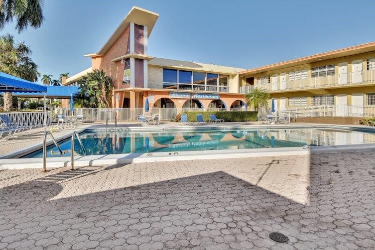 26 Diplomat Pkwy # 2272