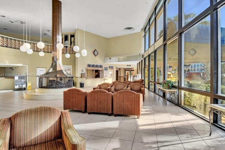 26 Diplomat Pkwy # 2272