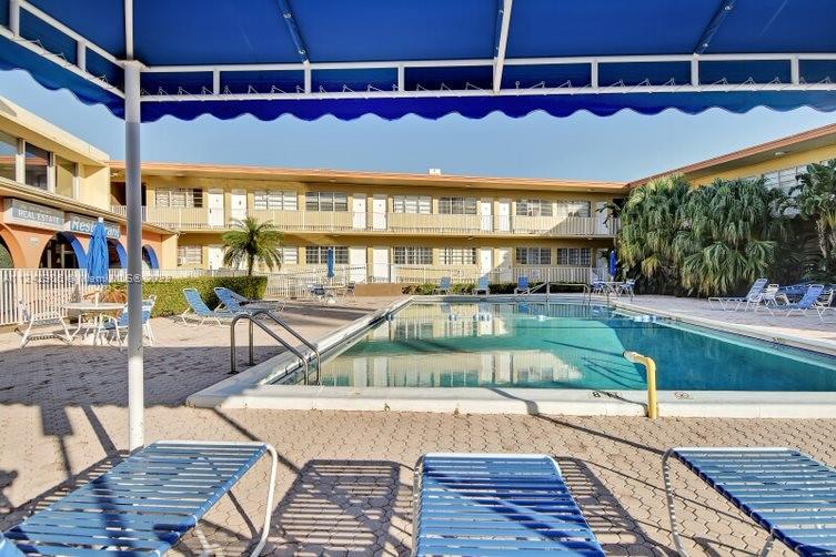 26 Diplomat Pkwy # 2272