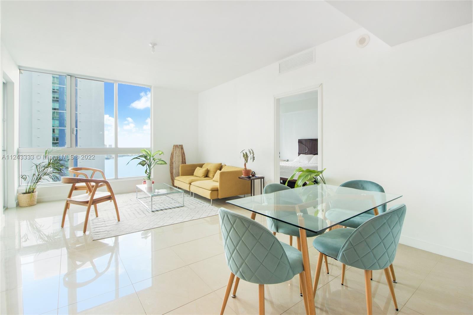 300 S Biscayne Blvd # 3214 Unit: T-3214