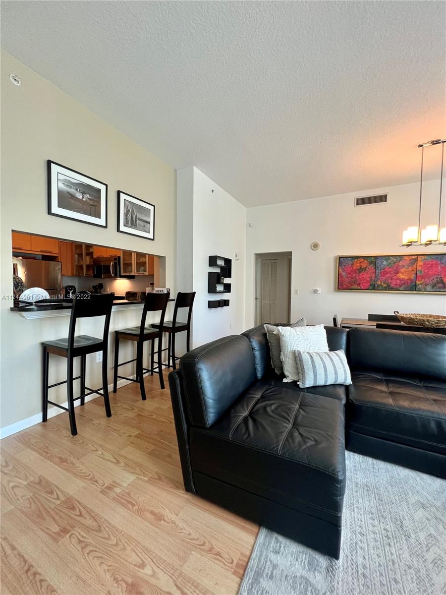 31 SE 5th St # 201