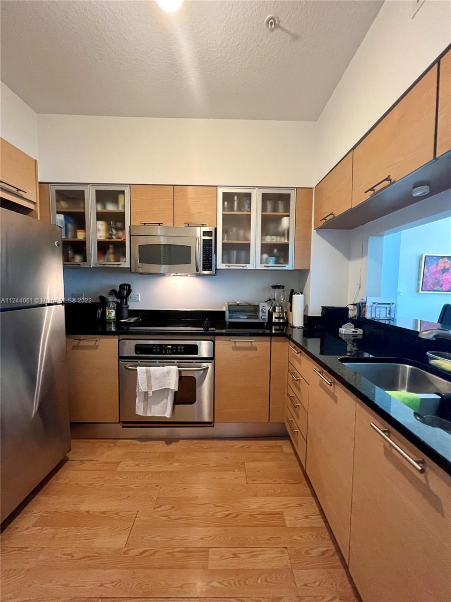 31 SE 5th St # 201