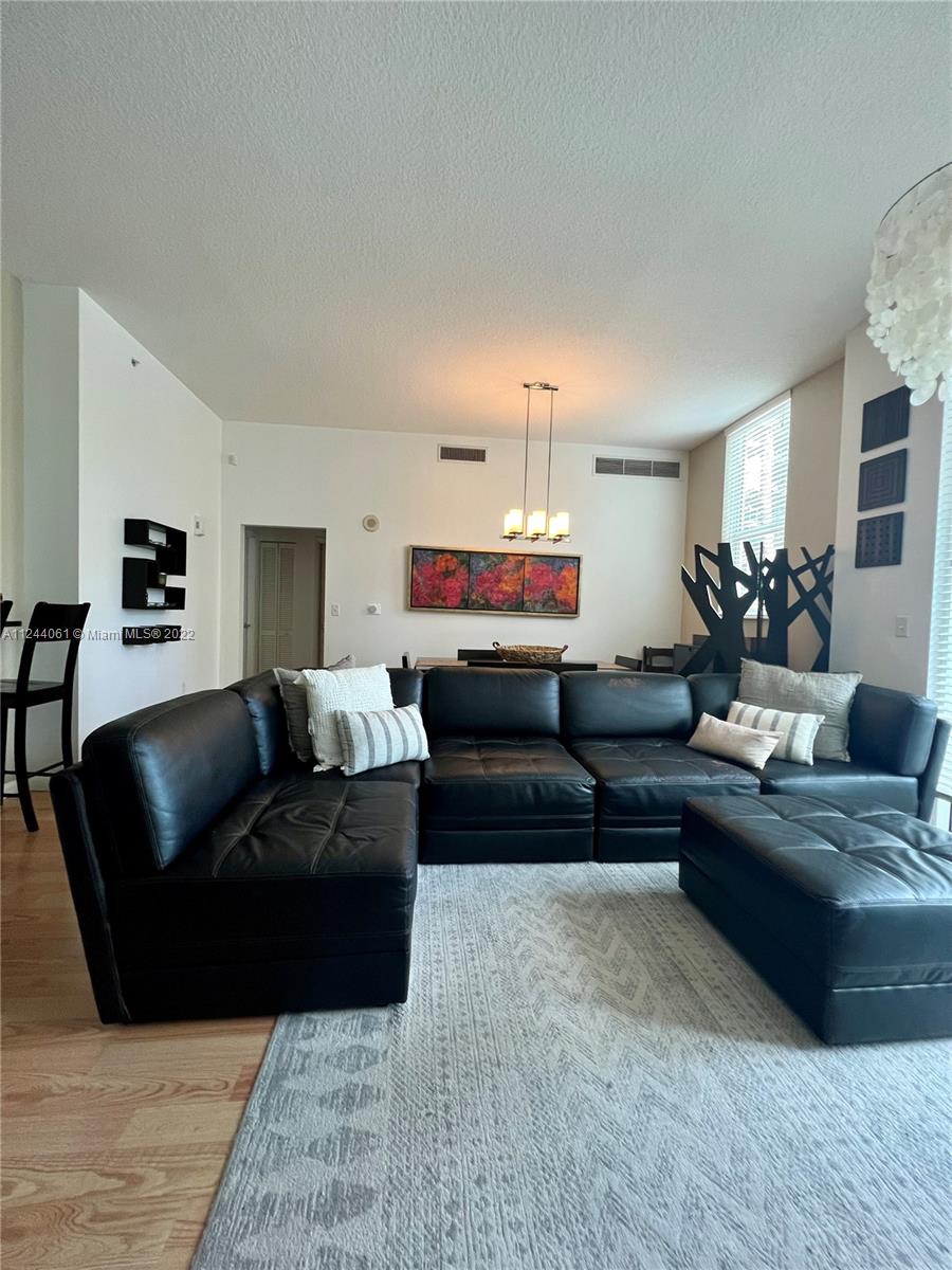 31 SE 5th St # 201