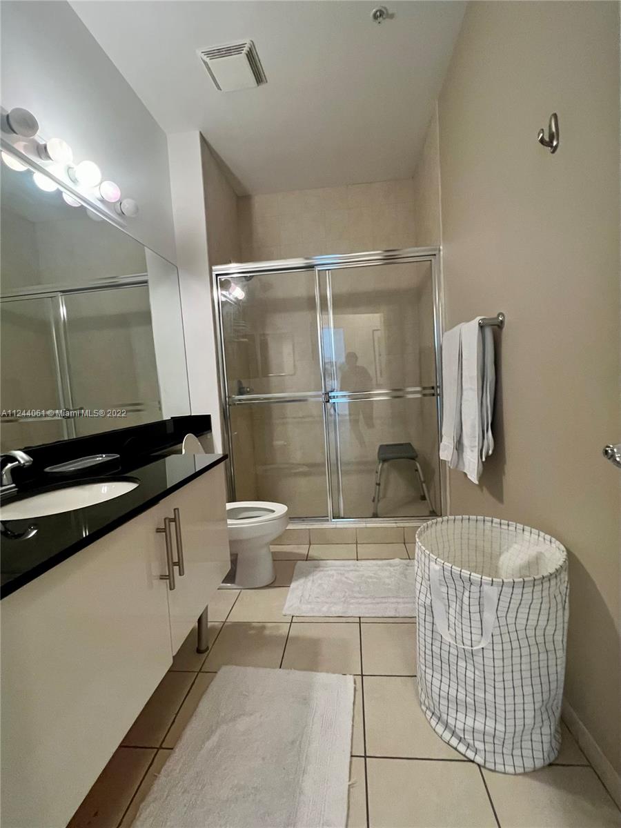 31 SE 5th St # 201