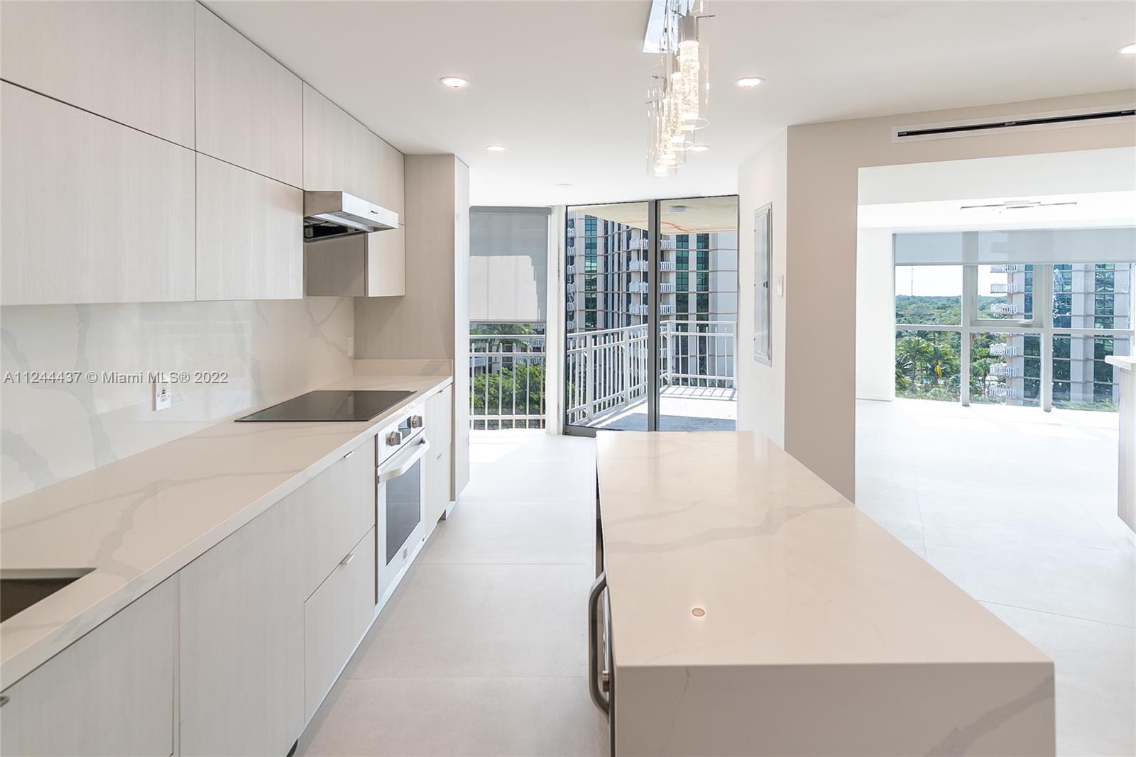 600 Grapetree Dr Unit: 9ES
