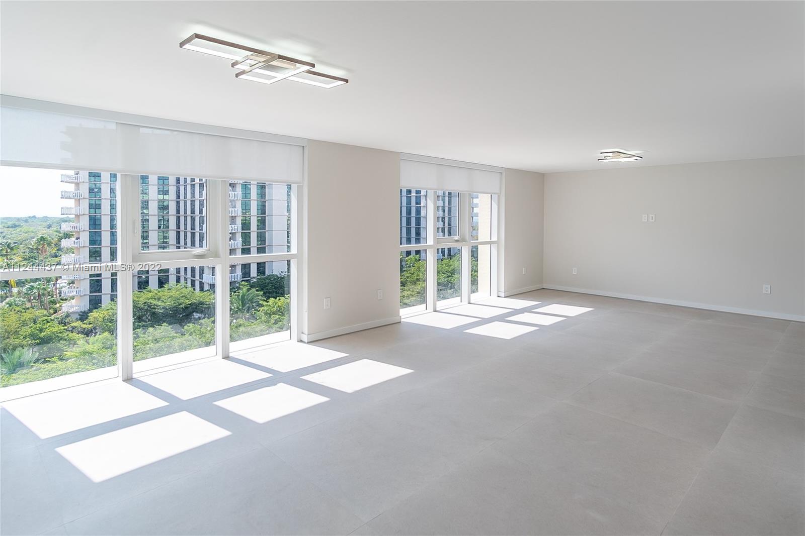 600 Grapetree Dr Unit: 9ES