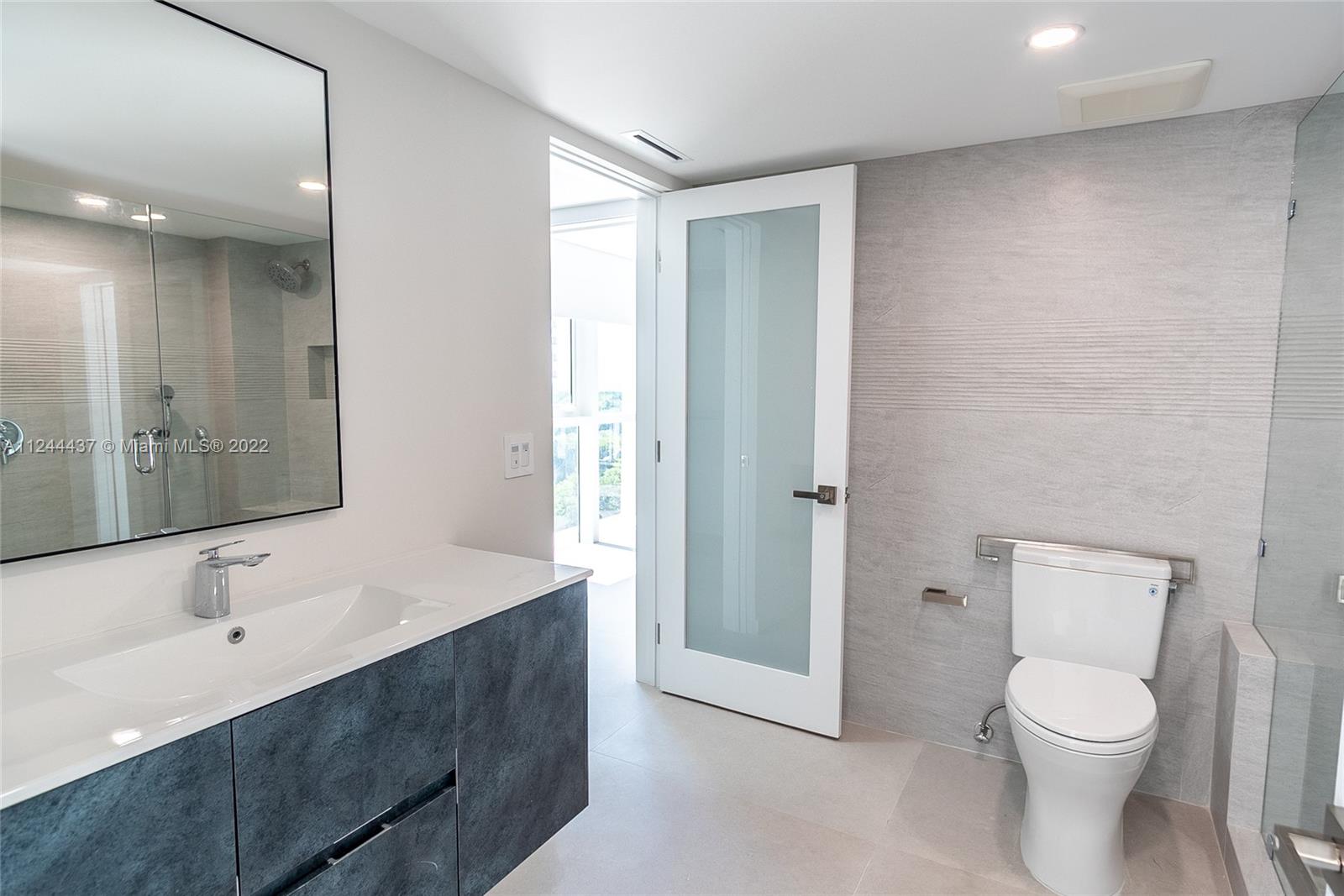 600 Grapetree Dr Unit: 9ES