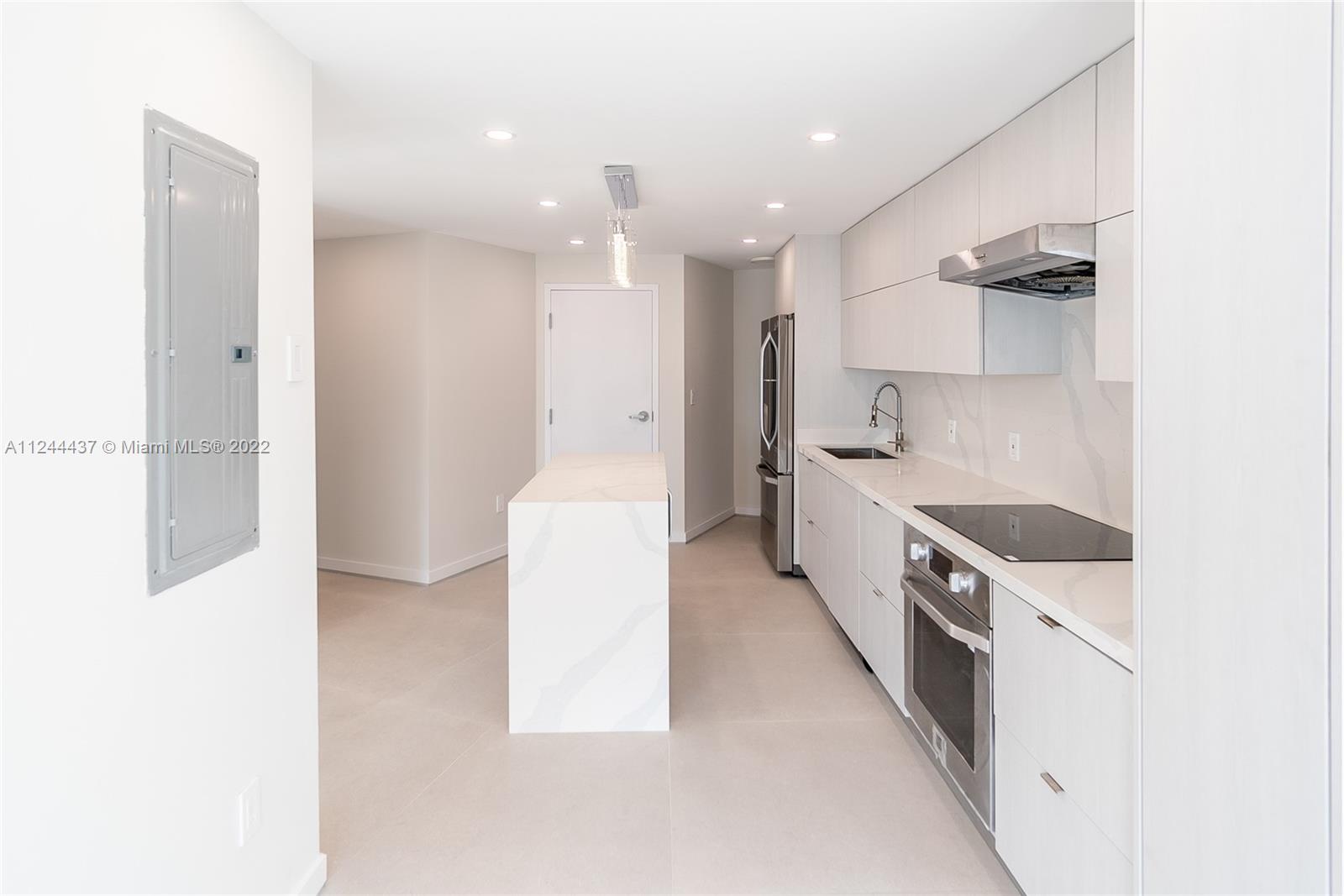 600 Grapetree Dr Unit: 9ES