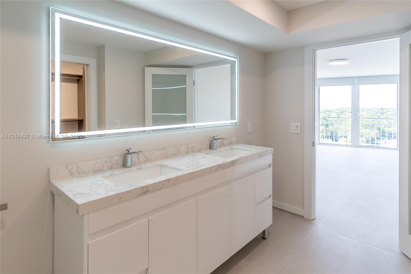 600 Grapetree Dr Unit: 9ES