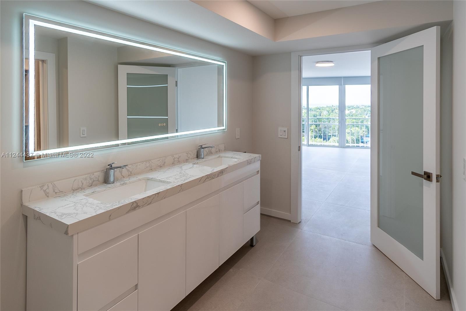 600 Grapetree Dr Unit: 9ES