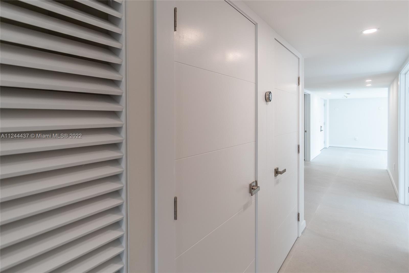 600 Grapetree Dr Unit: 9ES