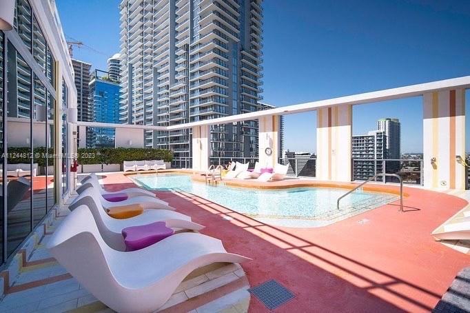 31 SE 6 STREET # 807