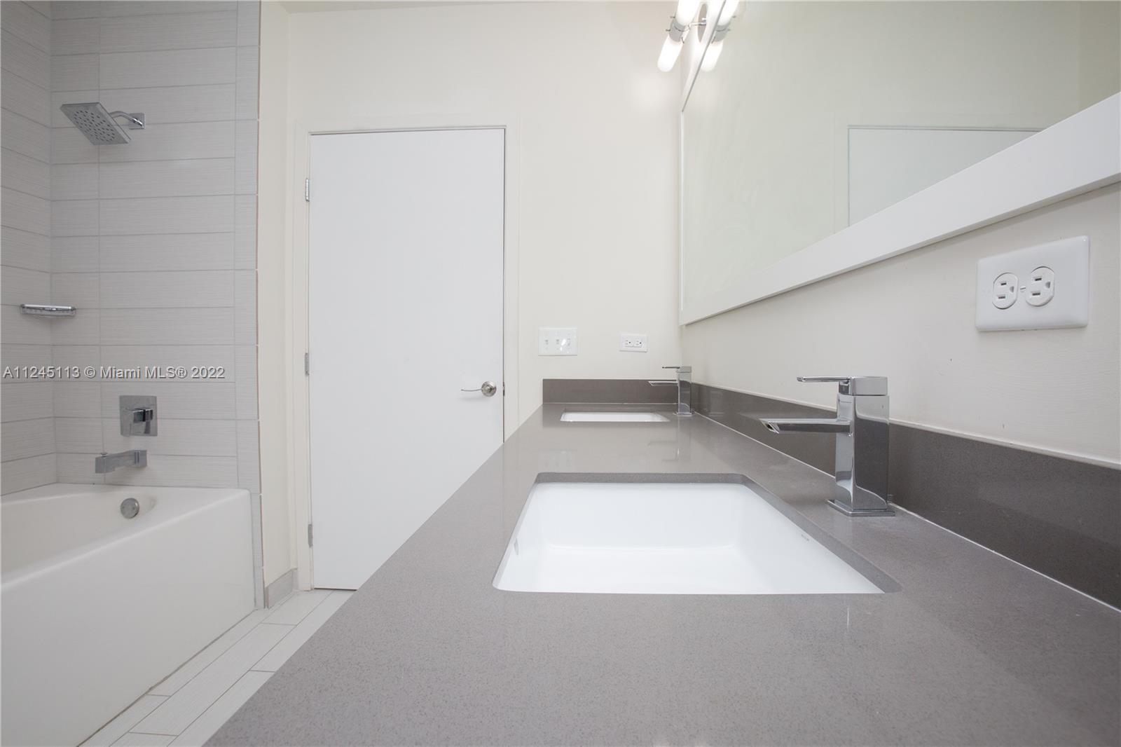 999 SW 1ST AVENUE Unit: UPH11