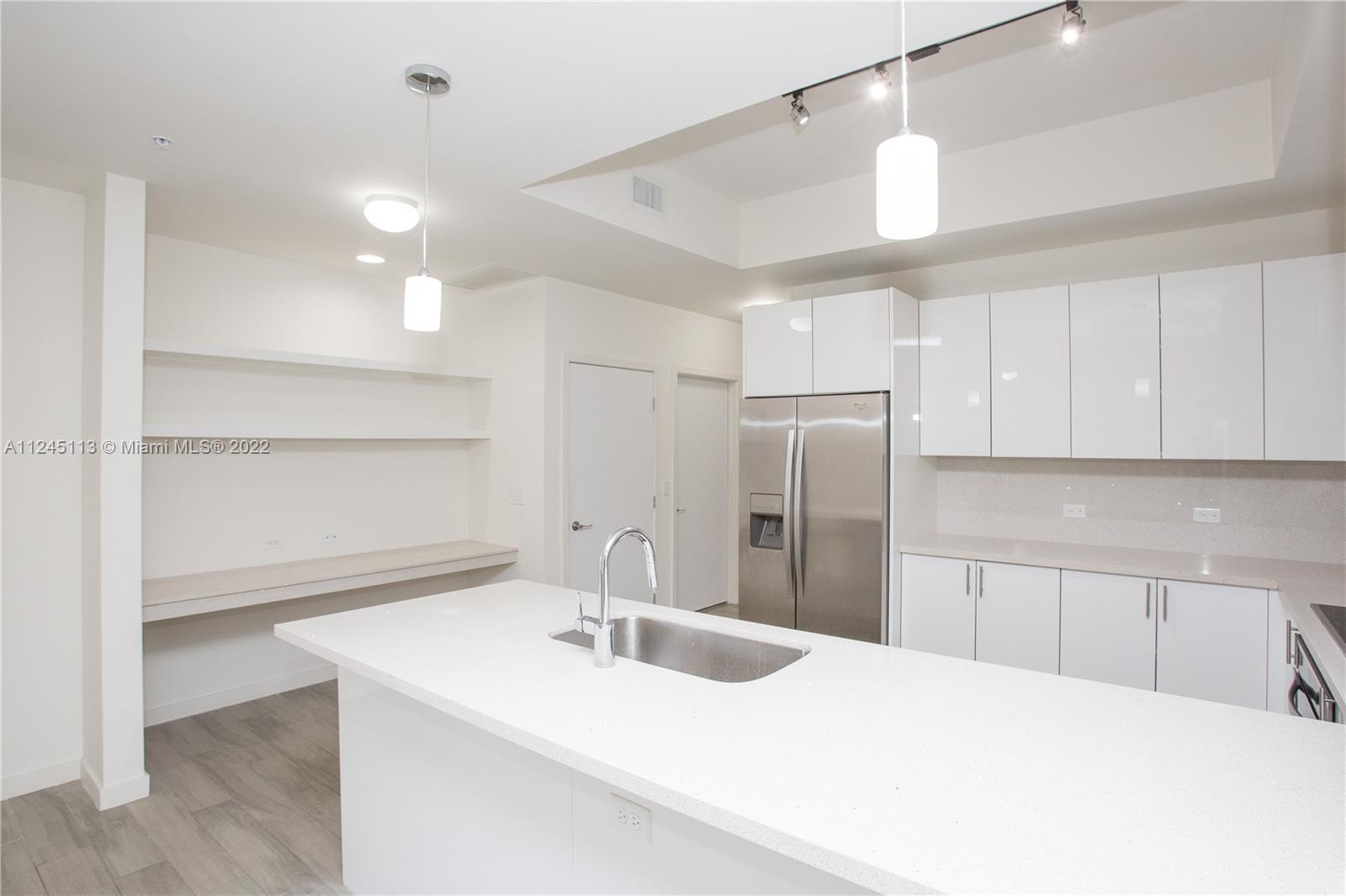 999 SW 1ST AVENUE Unit: UPH11