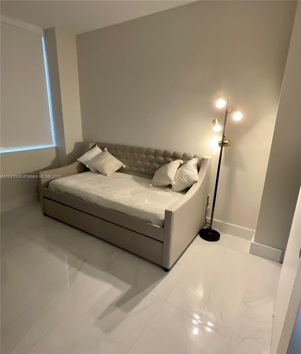 16385 Biscayne Blvd # 3006