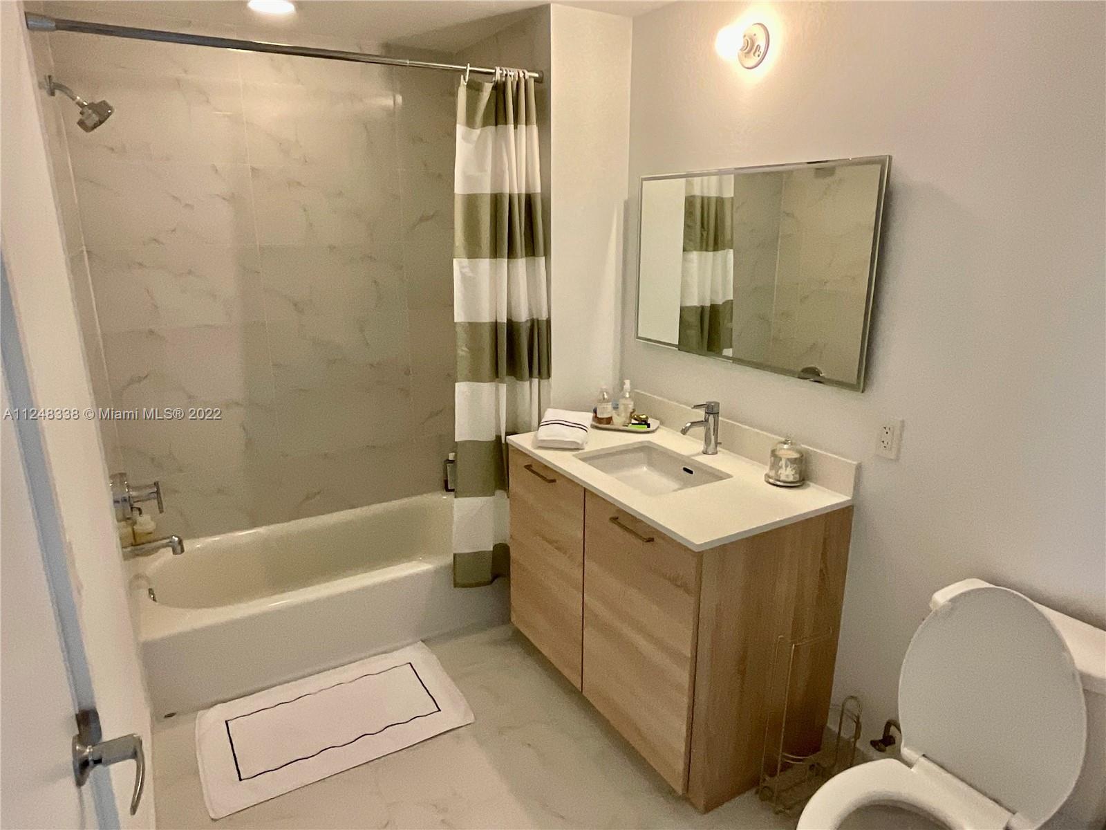 16385 Biscayne Blvd # 3006