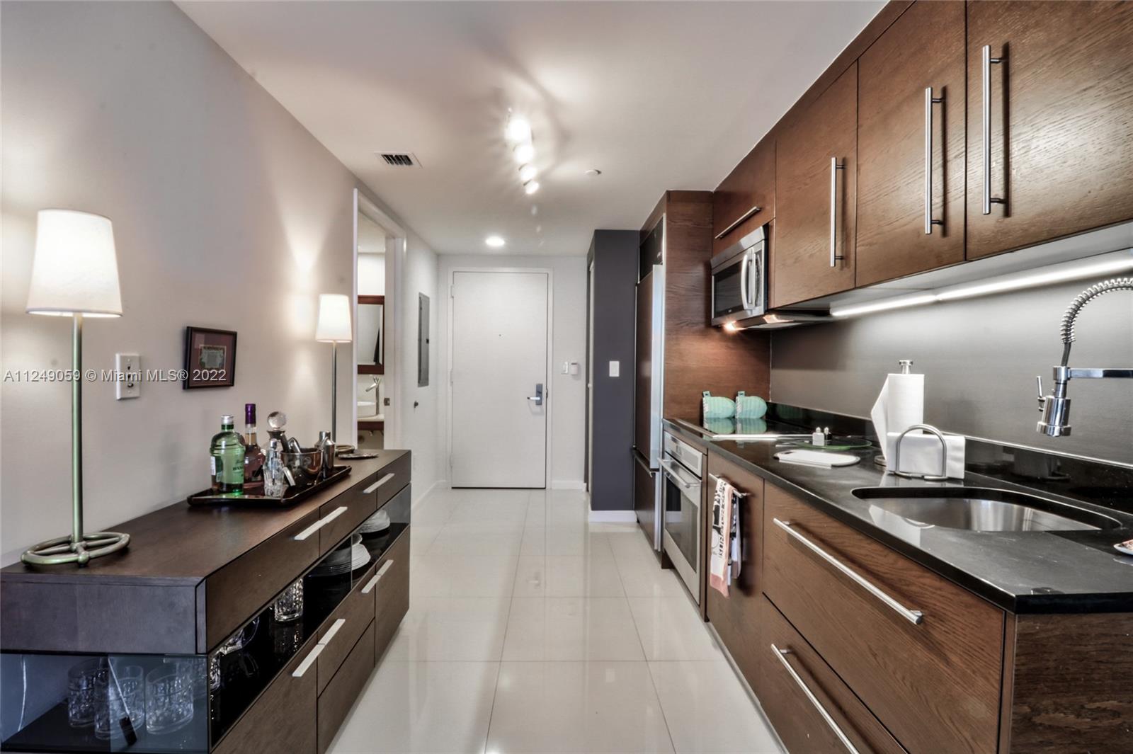 465 BRICKELL AVE # 3804