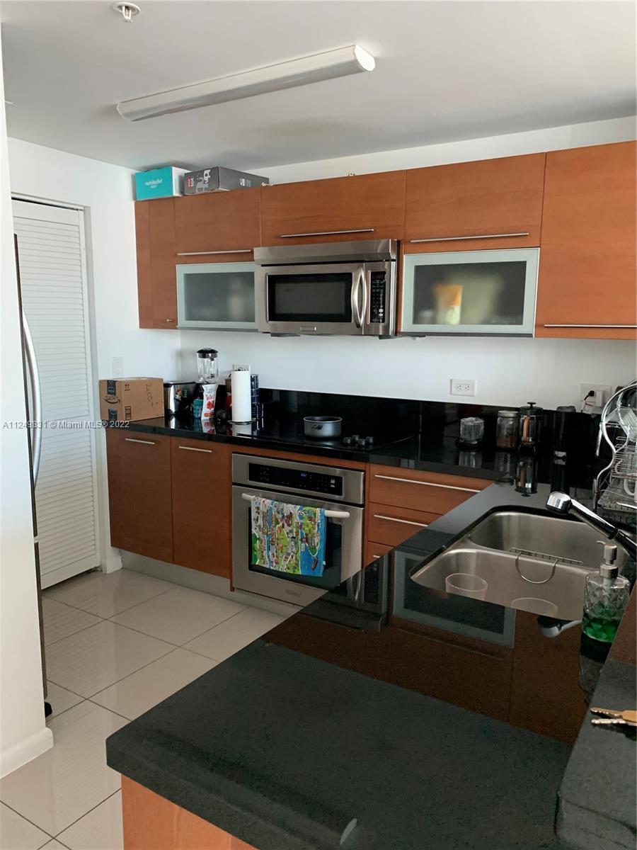 244 Biscayne Blvd # 2605