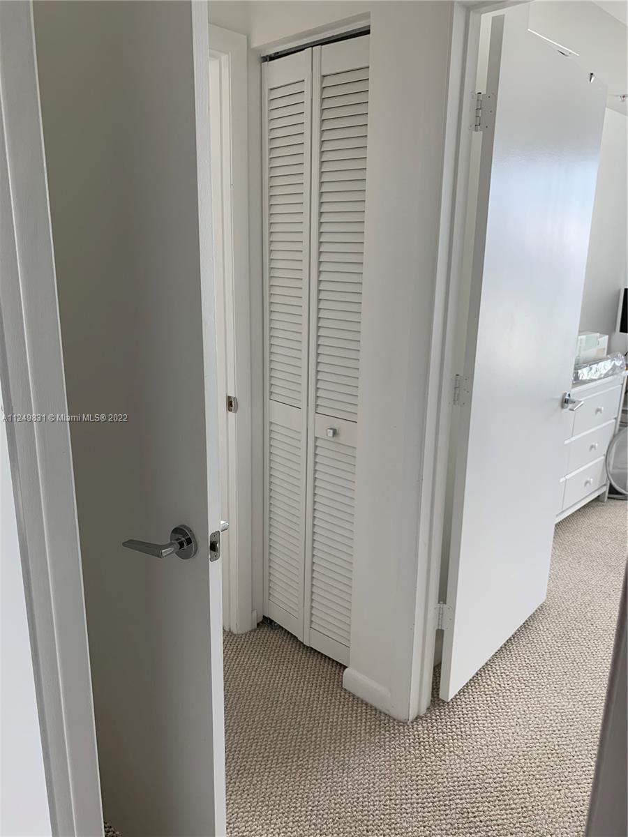 244 Biscayne Blvd # 2605