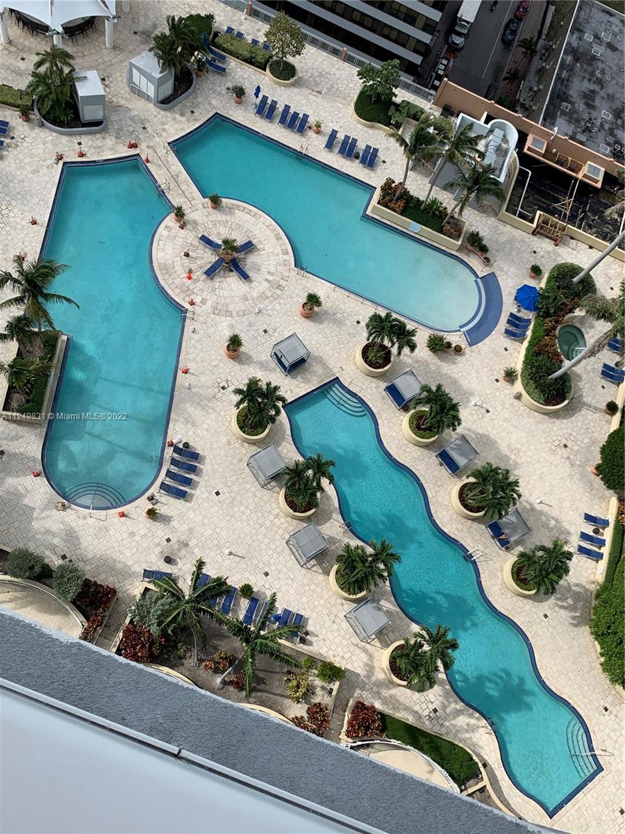 244 Biscayne Blvd # 2605