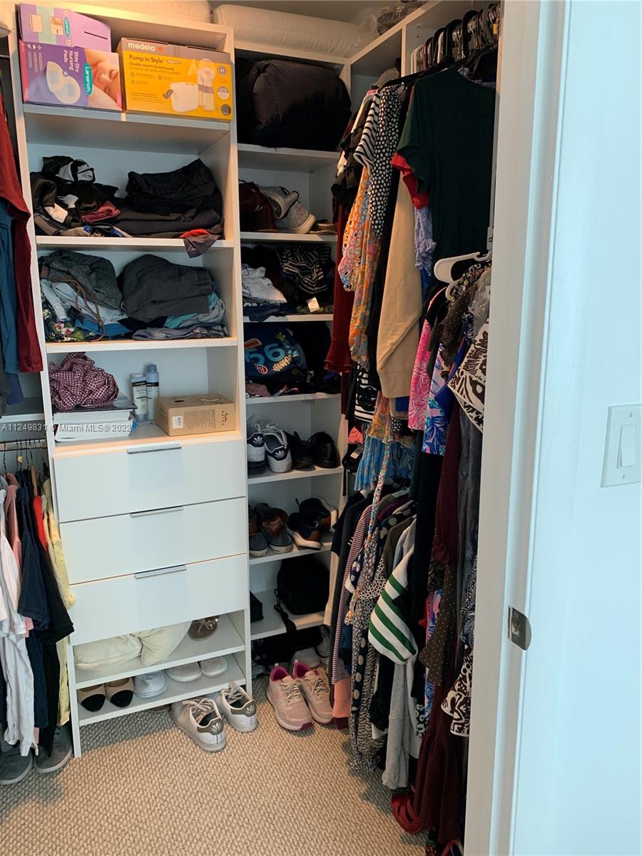 244 Biscayne Blvd # 2605